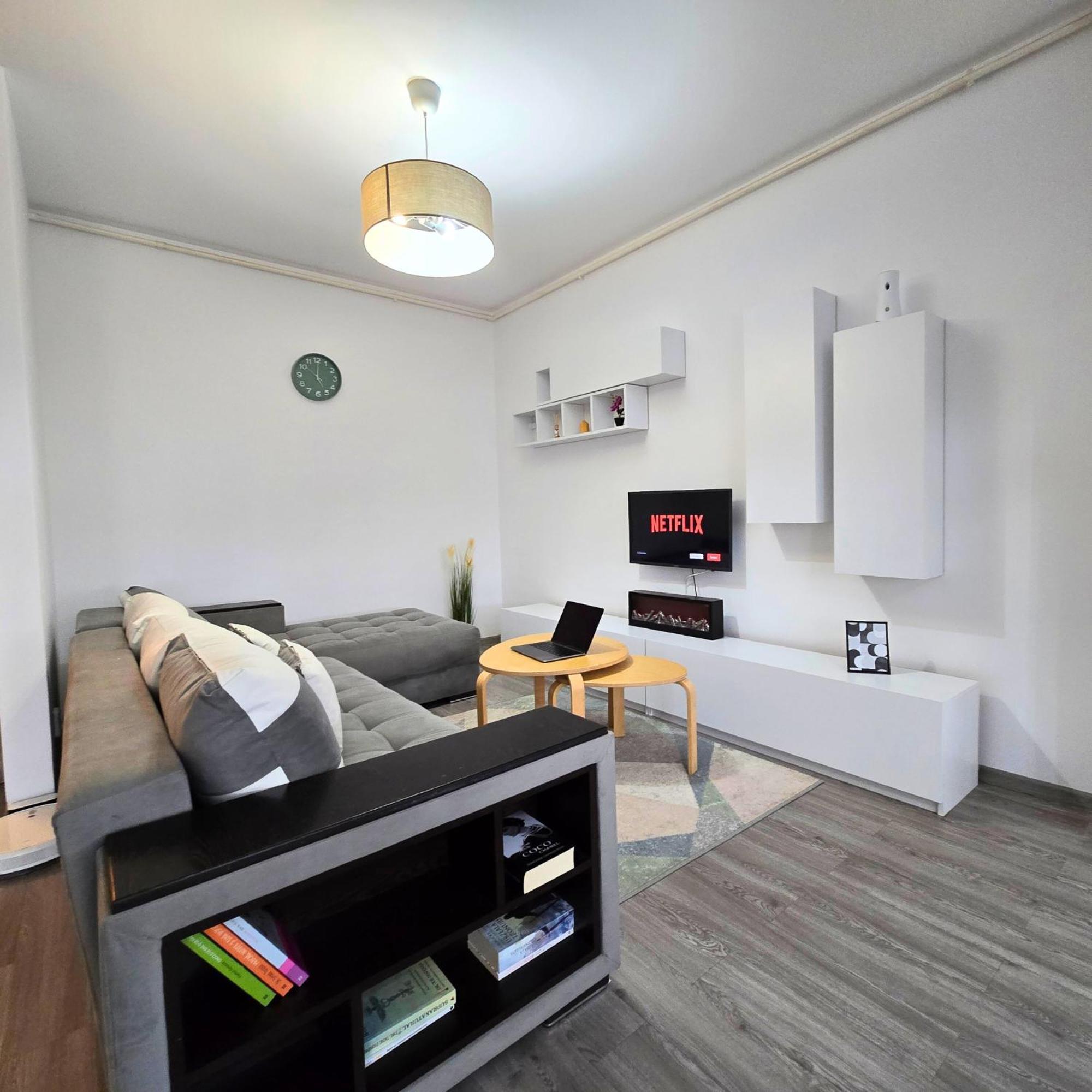 Apartment "Solar 48", Private Parking, One Bedroom 布加勒斯特 外观 照片