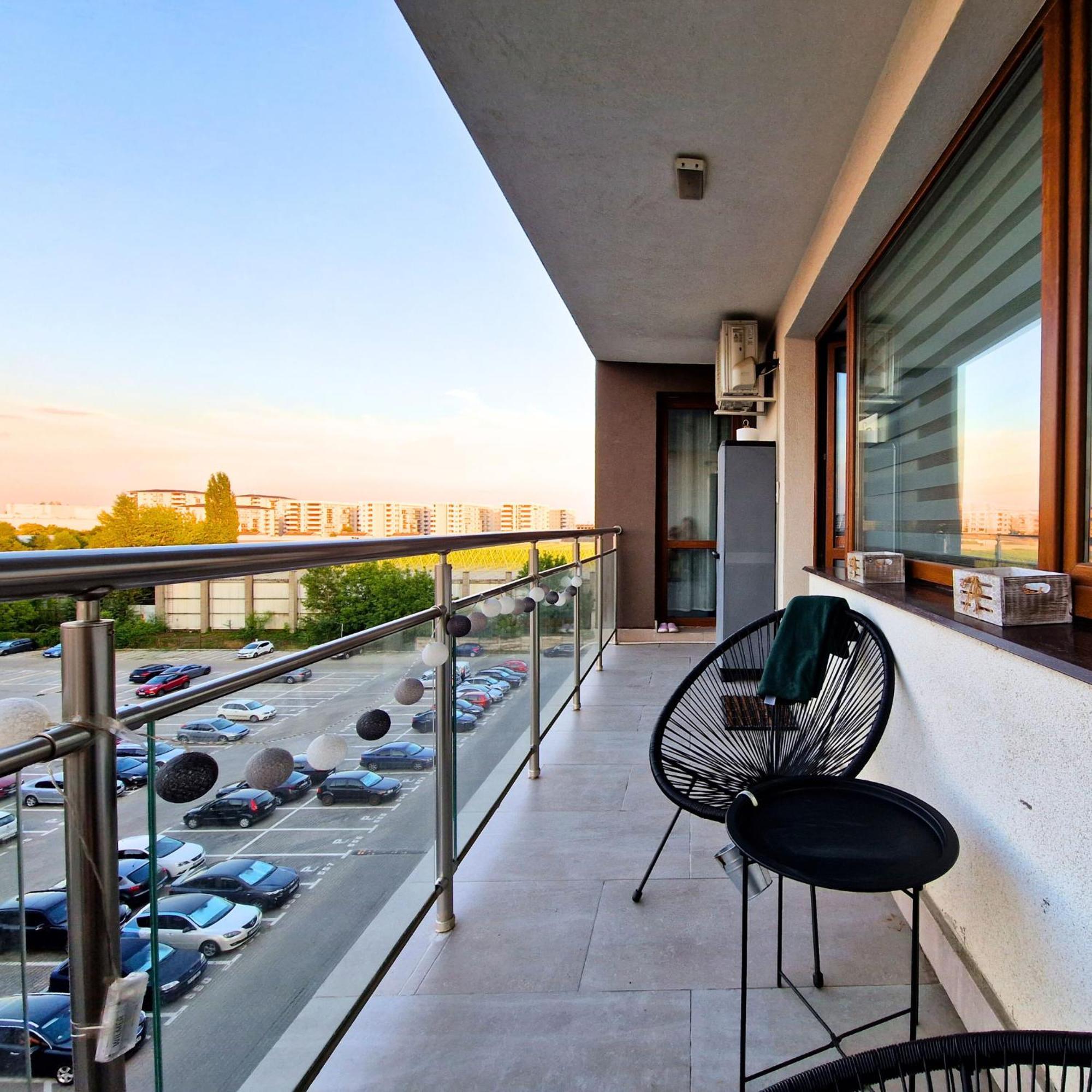 Apartment "Solar 48", Private Parking, One Bedroom 布加勒斯特 外观 照片